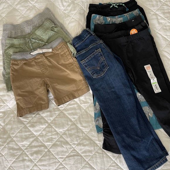 Boy shorts & pants 4T - Picture 1 of 3